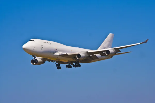 Landing a plane — Stock Photo, Image