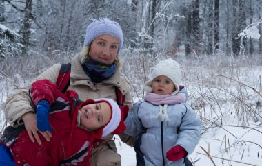 kadın, erkek ve kız