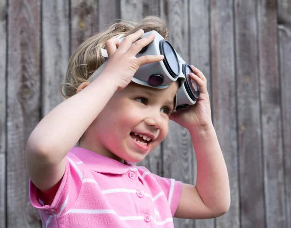 Mädchen mit Brille — Stockfoto