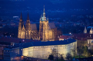 Prag merkezinde akşam ışıklar, prague, Çek Cumhuriyeti, Prag Kalesi