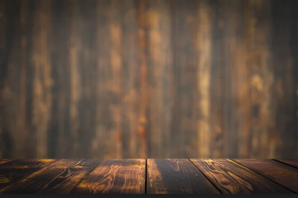 Дерев'яний сільський фон. Дерев'яний стіл для предметів, товарів або їжі. Текстура темних обпалених дощок — стокове фото