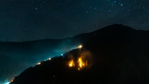 Yıldızlı Gece Zaman Kavramı Orman Yangını — Stok video