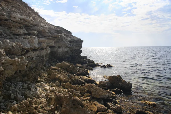 Hermoso paisaje marino. El coste rocoso occidental de la Crimea, Europa, Ucrania — Foto de Stock