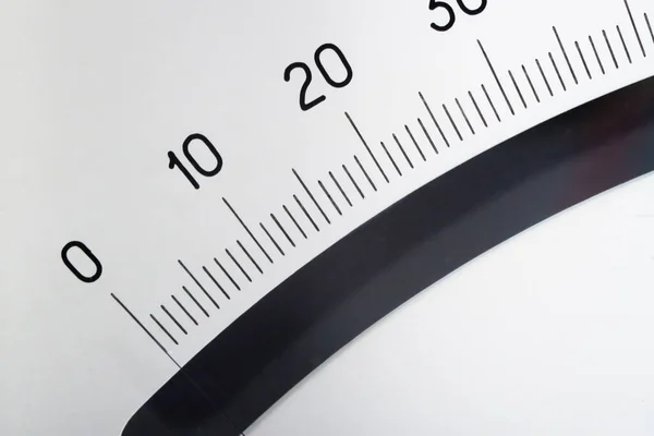 Scale with an arrow on a white background. Device for measuring the strength of electric current. — Stock Photo, Image