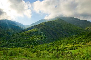 İlham verici manzaralı bir yaz manzarası. Kırım dağları. Kırım Yarımadası. Yarımada Rusya Federasyonu 'na katılmıştı. Ukrayna.