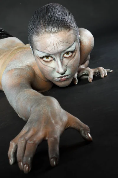 European model in cat make-up and bodyart — 스톡 사진