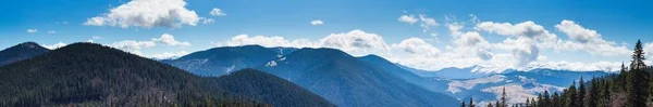 Carpathian mountains, Ukraine. Mountains during sunset. Beautiful natural landscape in the summer time — Stock Photo, Image