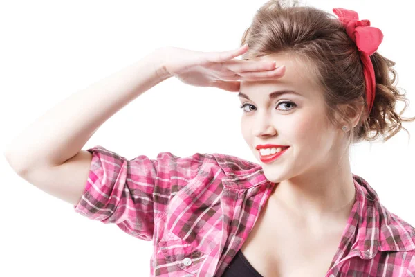 Yan profil fotoğrafı. Çekici, pozitif bir kızın el ele tutuşması. Alnına bak.