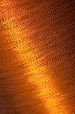 Elektronik aletler için bakır tel. Merkeze odaklı ve sağ ve solun bulanık kenarlı. Elektrik endüstrisindeki elektronik bileşenlerin üretimi için tasarlandı..