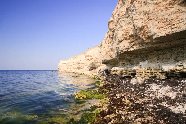 Bellissimo paesaggio marino. Costo di ovest roccioso del Crimea, Europa, Ucraina — Foto Stock