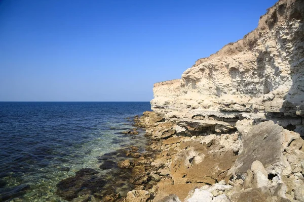 Hermoso paisaje marino. El coste rocoso occidental de la Crimea, Europa, Ucrania — Foto de Stock