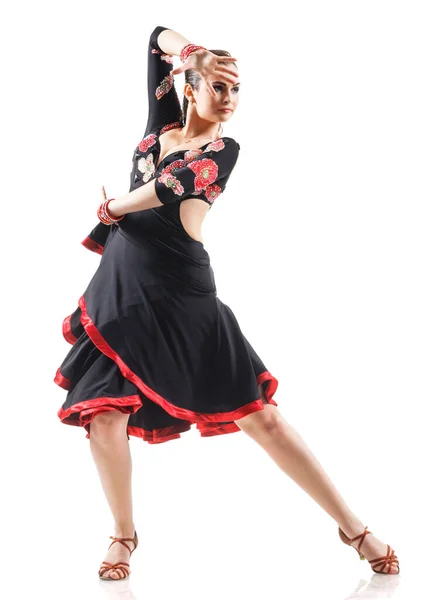 Studio ritratto di giovane donna attraente che danza il flamenco — Foto Stock