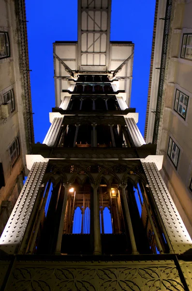 Santa-Justa-Aufzug (elevador de santa justa) auch bekannt als Carmo — Stockfoto