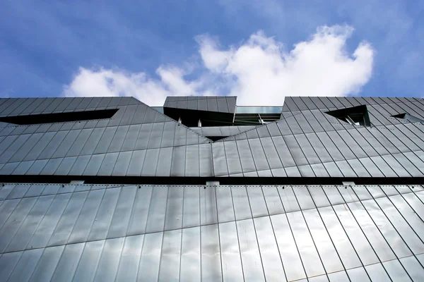 Fachada del museo judío, proyecto del arquitecto Daniel Libeskind — Foto de Stock