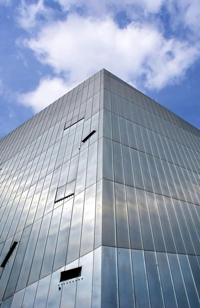 Fachada del museo judío, proyecto del arquitecto Daniel Libeskind — Foto de Stock