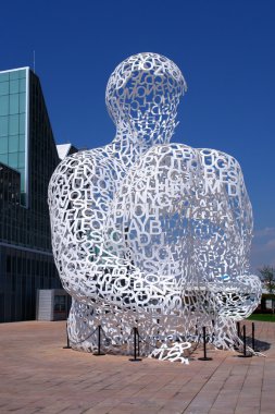 modern heykel sanatçısı jaume Plensa, çapa tarafından. el alma del ebro Zaragoza Uluslararası Fuar için yaratıldı.