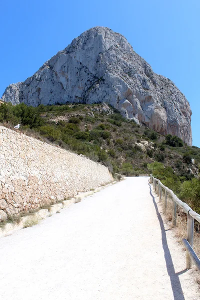 Natuurpark op penon de ifach gelegen in calp, Spanje. — Stockfoto