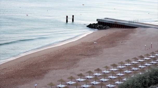 Албуфейра рибалок пляж сценарієм (praia dos pescadores, Алгарве, Португалія) — стокове відео