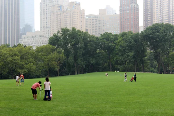 Menschen am Central Park, New York — Stockfoto