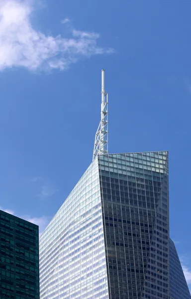 Moderni edifici per uffici e sfondo grattacielo — Foto Stock