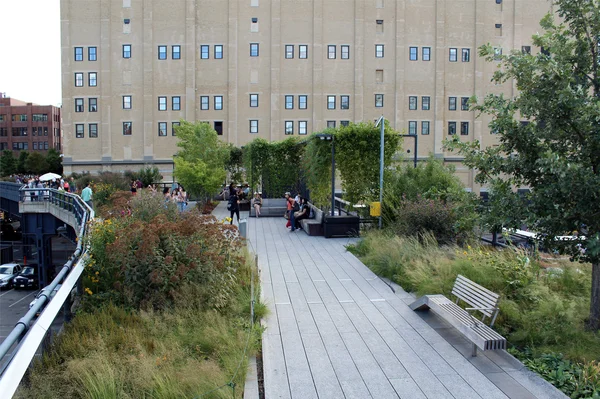 High Line. New York City. erhöhte Fußgängerzone — Stockfoto