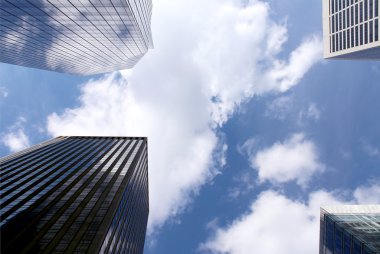 Modern ofis binaları ve gökdelen arka plan