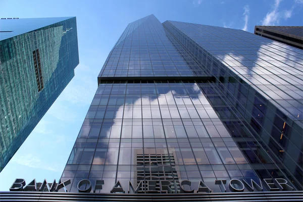 Bank of America, edificio per uffici moderno sfondo grattacielo. N — Foto Stock