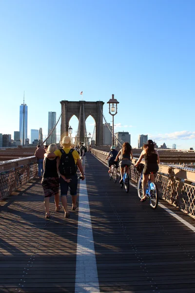 Loopbrug op de brooklyn bridge in new york city. — Stockfoto