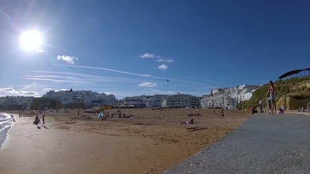 Pan timelapse Albufeira fishermen beach, Algarve, Portugal — Stock Video