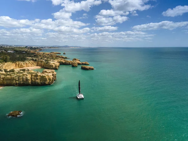 Aerial Seascape Algarve Barlavento Rocky Cliff Coast Popular Beach Destination — Foto de Stock