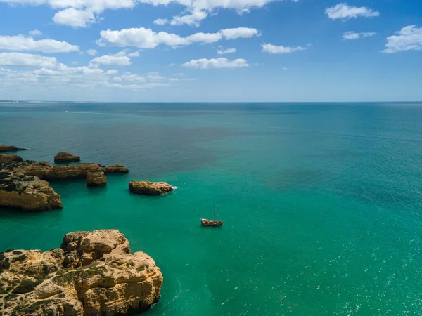 Aerial Seascape Algarve Barlavento Rocky Cliff Coast Popular Beach Destination — Fotografia de Stock