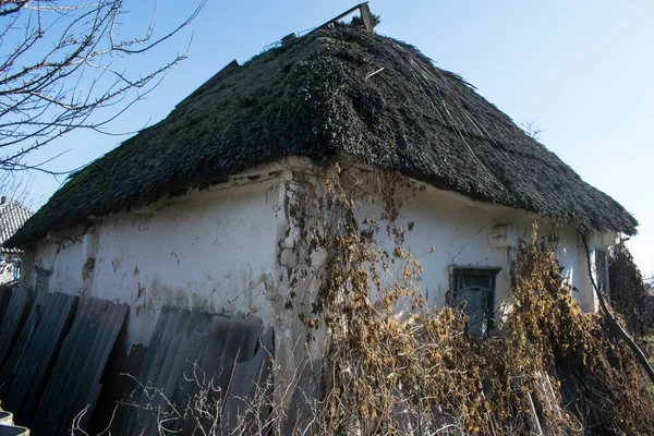 Old Ukrainian Peasant House Village —  Fotos de Stock