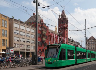 Basel yeşil tramvay