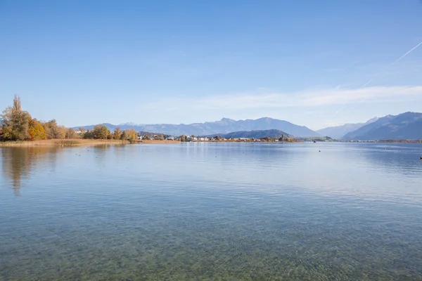 Nad jeziorem obersee, jesień — Zdjęcie stockowe