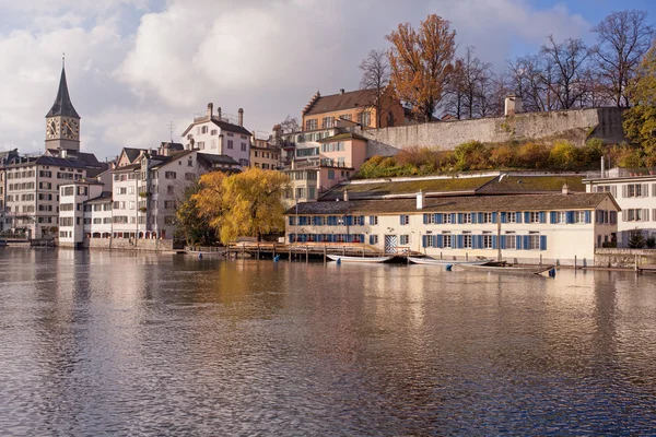 Zurique, o rio Limmat — Fotografia de Stock