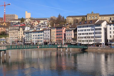 Zürih cityscape erken Bahar