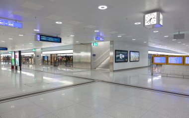 Zürih, yeraltı tren garına parçası