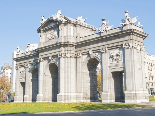 Madrid Puerta de Alcala — Stok fotoğraf