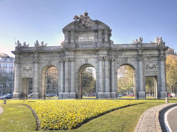 Madrid-Puerta de alcala — Stockfoto