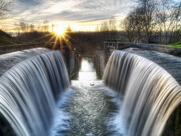 Castilla Canal écluses dans la province de Palencia, Espagne — Photo