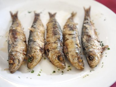 Kızarmış sardalya