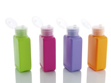 beyaz izole renkli plastik şişe