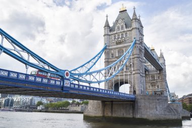 Londra 'daki kule köprüsü