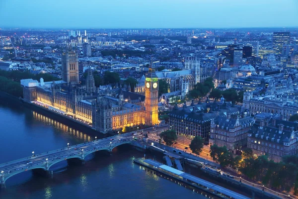 Big ben en kamer van het Parlement bij nacht — Stockfoto