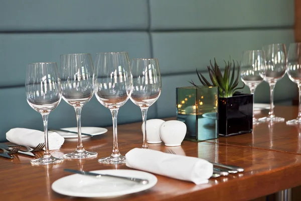 Restaurant table setup — Stock Photo, Image