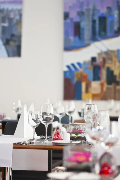 Restauranttisch aufgebaut — Stockfoto