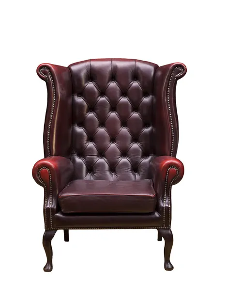 Klassiska chesterfield lyx fåtölj med urklippsbana — Stockfoto