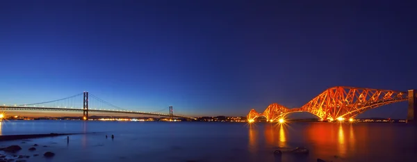 The Forth Road and Rail Bridges at night dusk — Stock Photo, Image