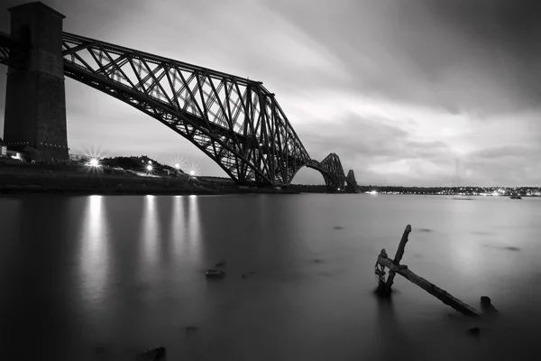 The Forth Rail Bridge crossing between Fife and Edinburgh, Scotl — Stock Photo, Image