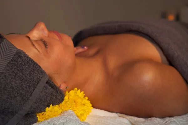 Facial massage at SPA salon — Stock Photo, Image